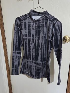 Under Armour Cold Gear Women’s Long-Sleeve Compression Top - Black/Gray